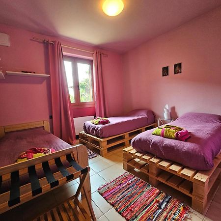 Villa Iris -Pet Friendly Stay - Garden - Private Parking- Bike Friendly Holiday House Colico Exteriör bild