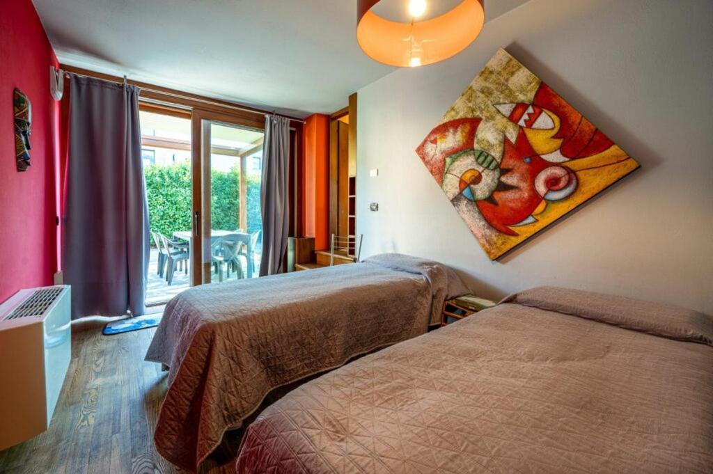 Villa Iris -Pet Friendly Stay - Garden - Private Parking- Bike Friendly Holiday House Colico Exteriör bild