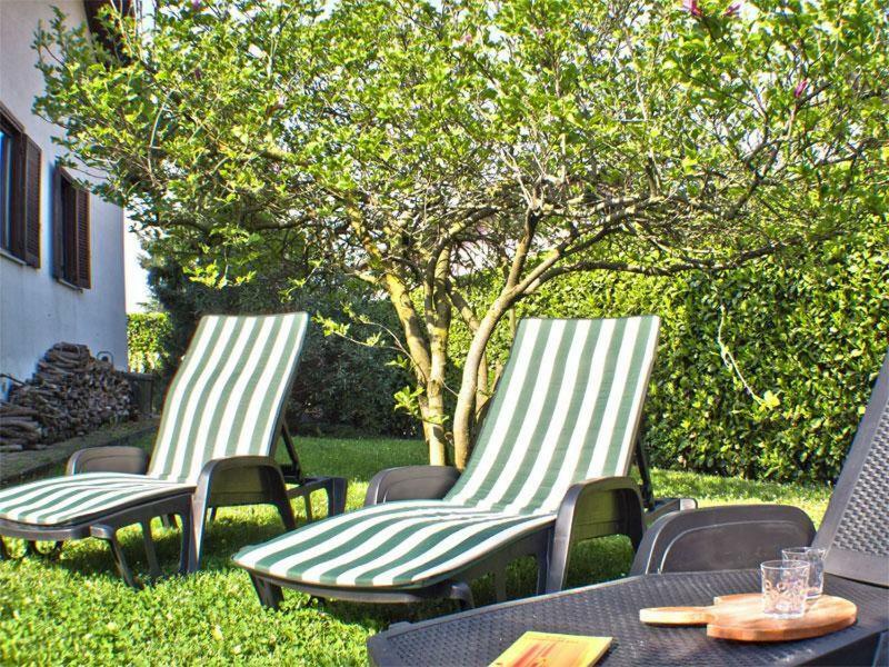 Villa Iris -Pet Friendly Stay - Garden - Private Parking- Bike Friendly Holiday House Colico Exteriör bild